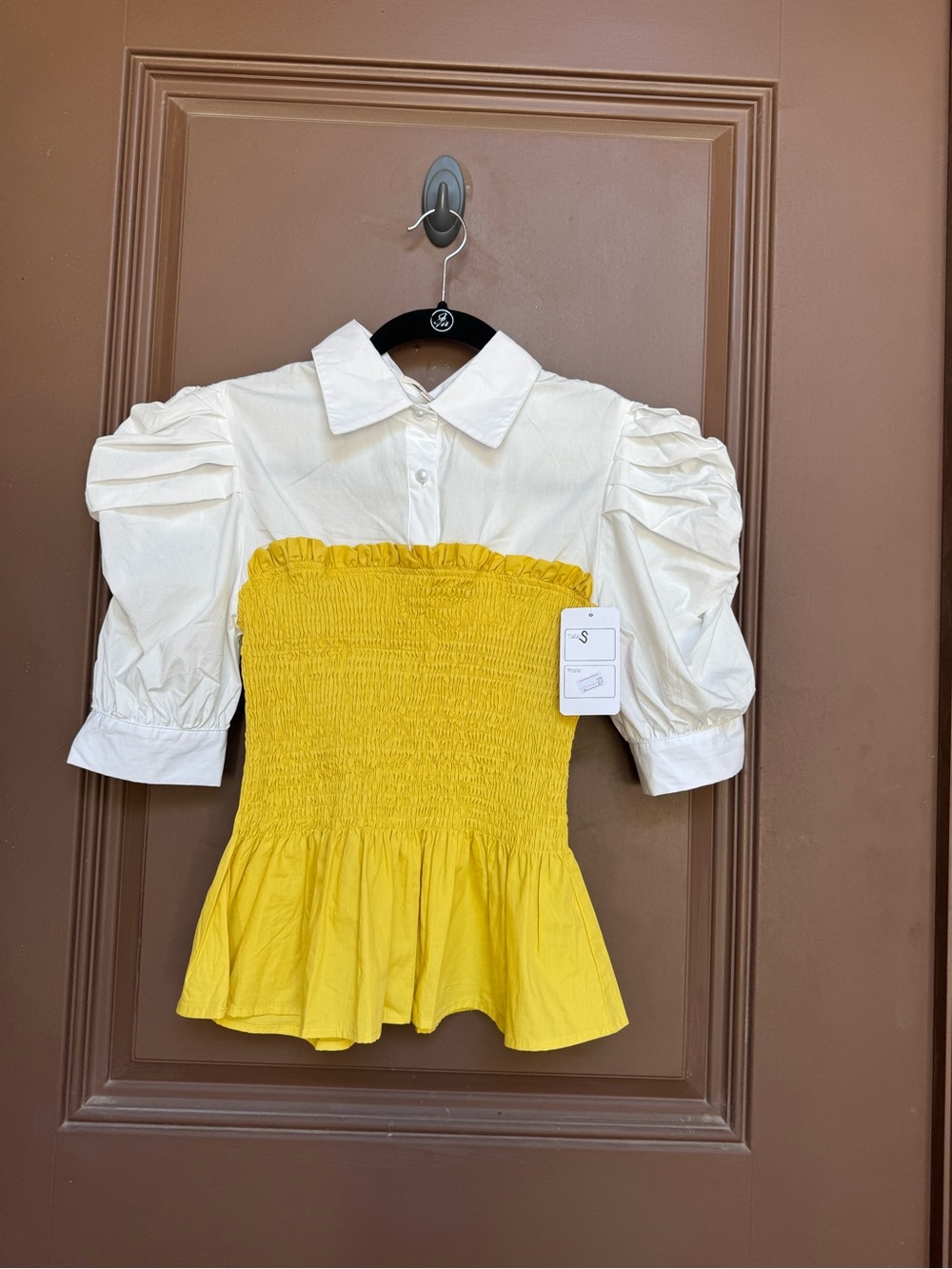 Women’s Yellow & White Puff-Sleeve Peplum Top size Small